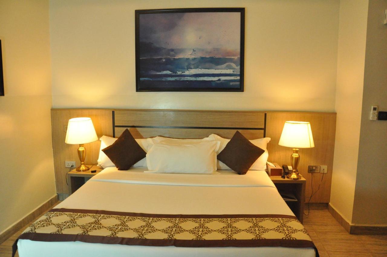 Moz One Executive Guest Rooms Agadez Mobushipe Exterior foto